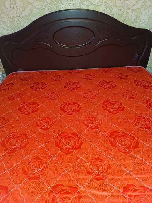 Кровать двуспальная