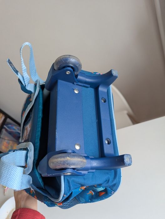 Раничка за детска градина на колелца