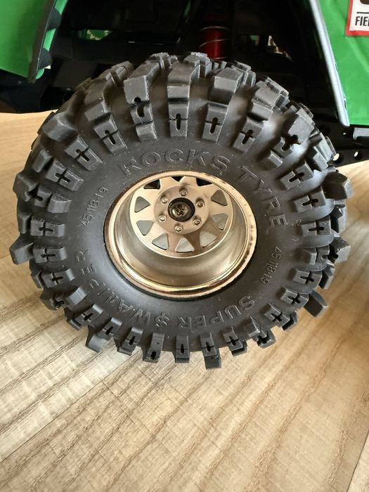 Automodel roti crawler