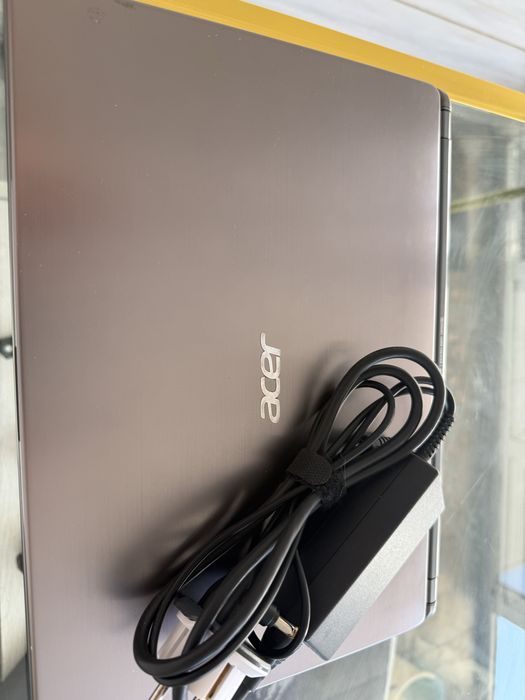 Acer M5  notebook