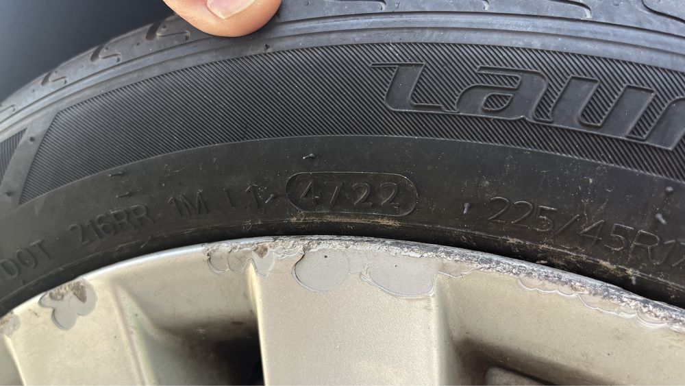 Jante cu cauciucuri BMW 225-45-17 cauciucurile impecabile dezmembrari