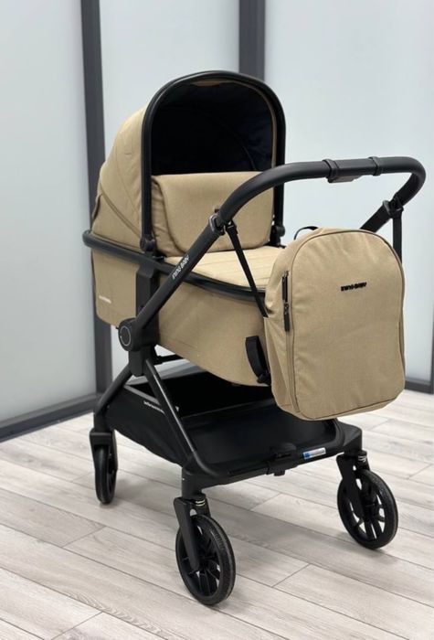 Продам Бу коляску Ining Baby