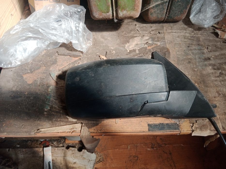 Продам зеркала на нива Шевроле пара