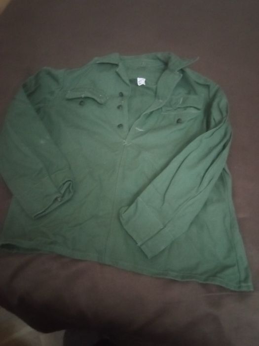 Стари военни униформи