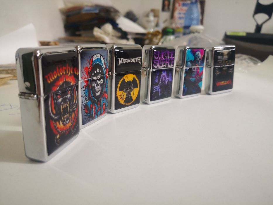 Lucrez în domeniul decorațiunii,
aștept cu nerăbdare să lucrăm împreun