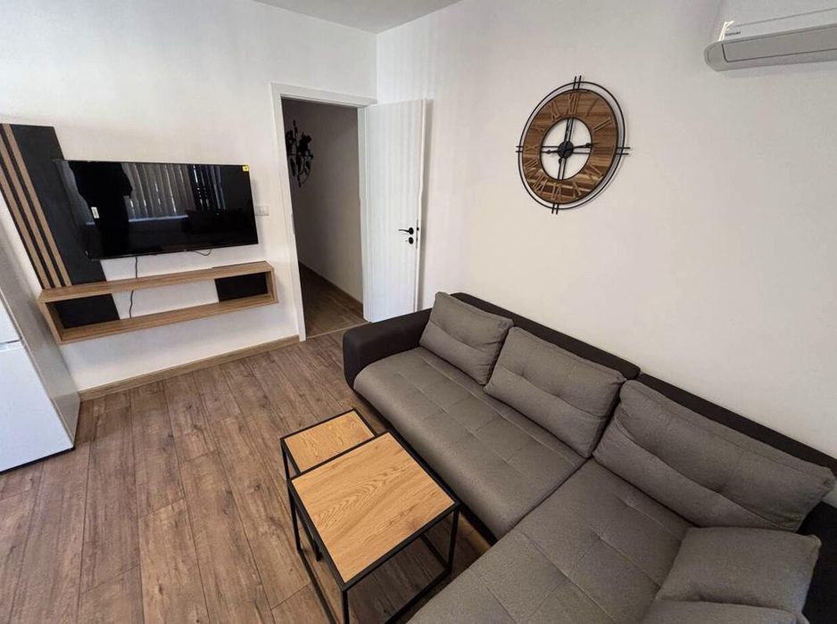 Дава се под наем Двустаен апартамент в Пловдив, Остромила - 58 кв.м за 400 € - Снимка #2