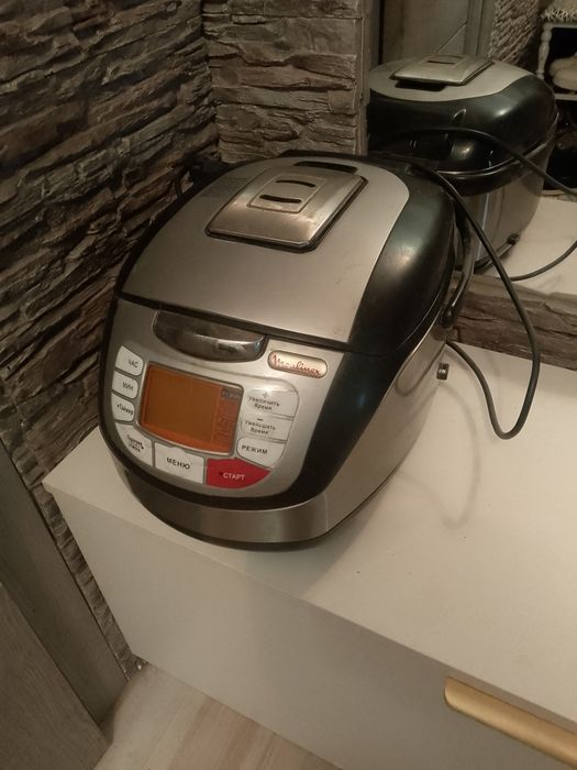 Срочно продам мультиварку