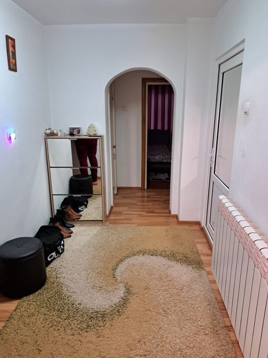 Vand apartament 3 camere