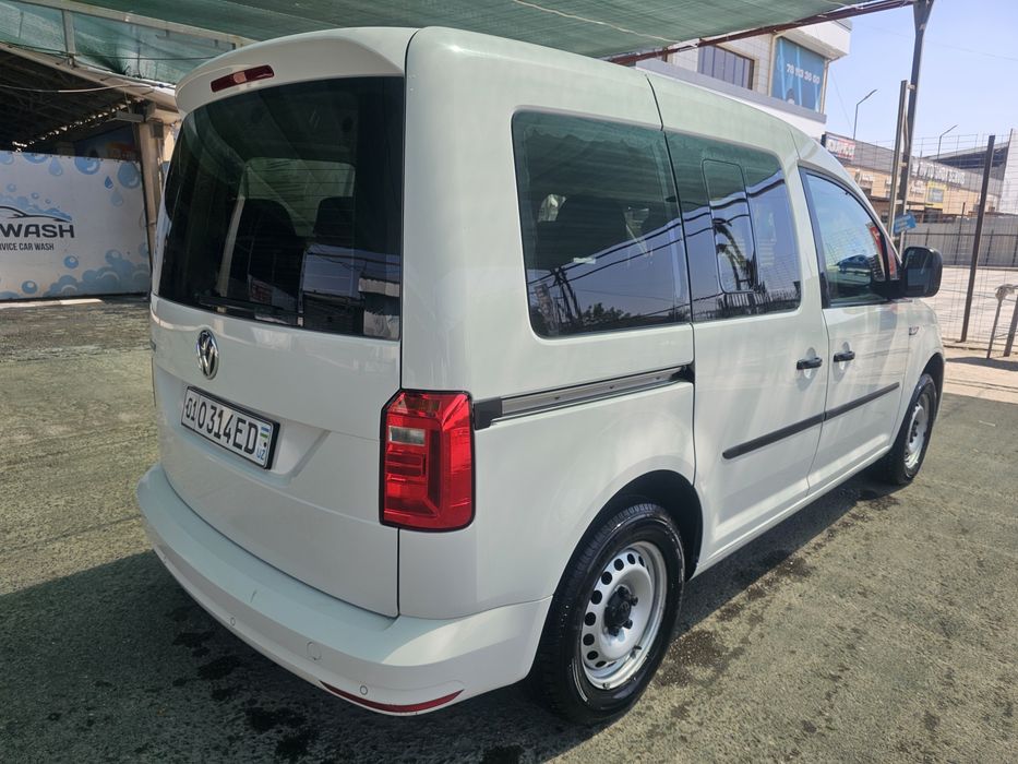 Volkswagen Caddy Combi 2022.