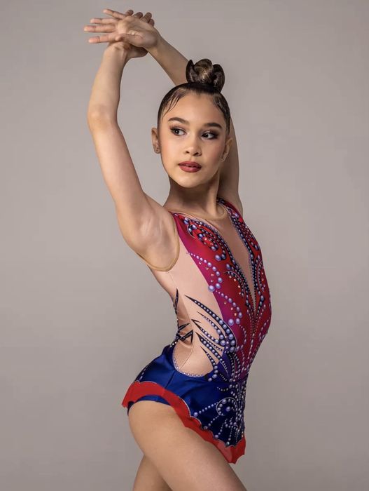 Продам гимнастический купальник