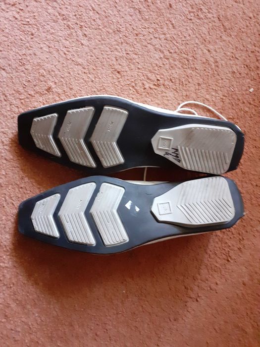 Pantofi albi Vizzini, bine conservați