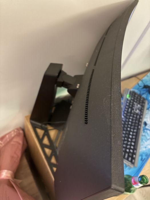 Unitate i5-9400f 2.90ghz 16 gb ram 256ssd 1 tb hdd GTX 1650 Super + Monitor Legion
