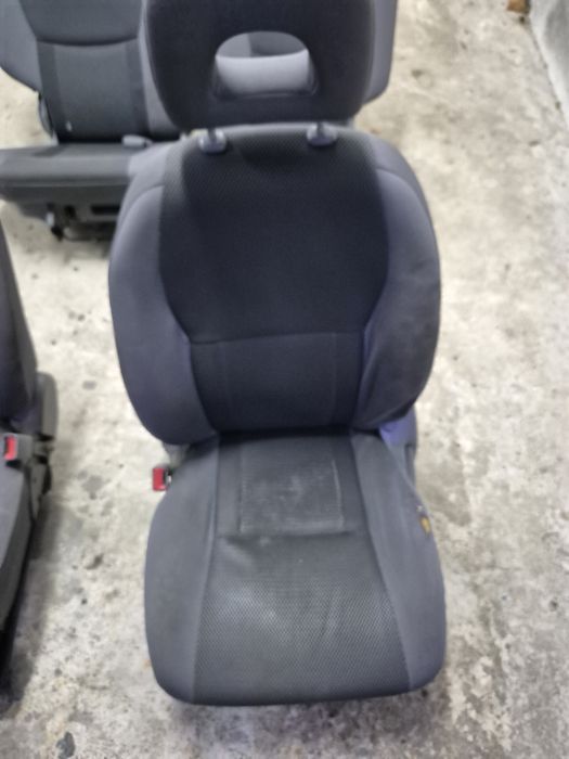 Салон за Toyota Rav4