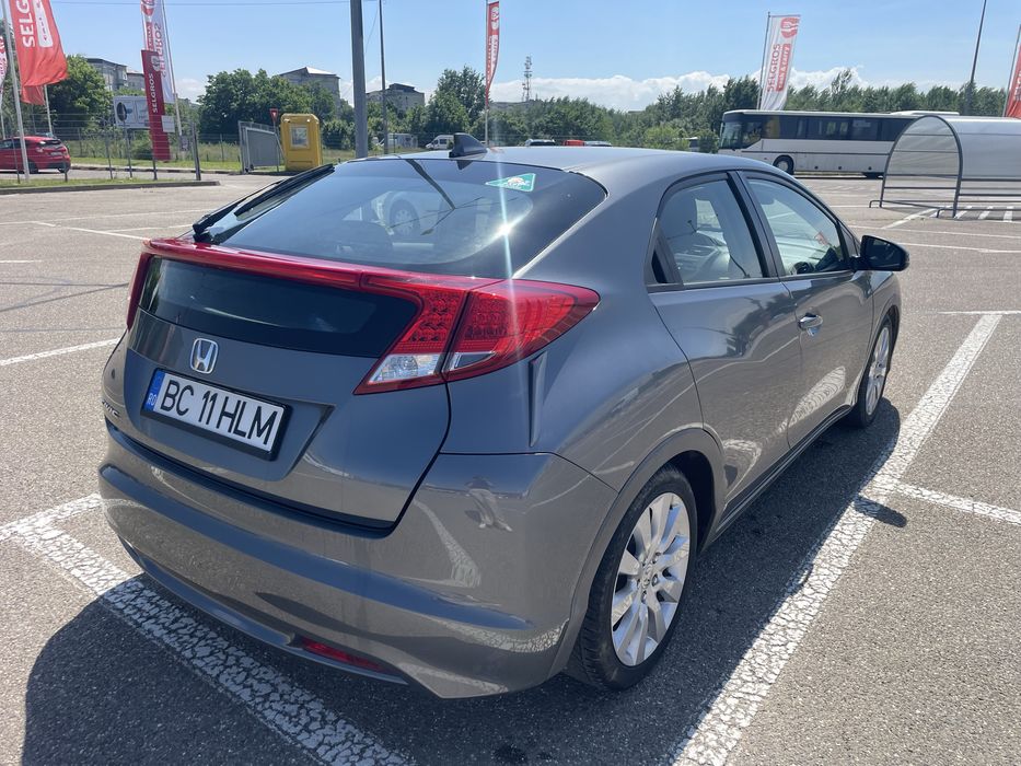 Honda civic  generatia 9