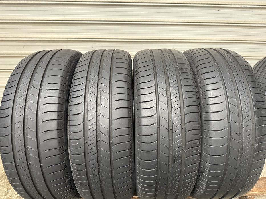 Автомобилни гуми 205 60 16 Mishelin