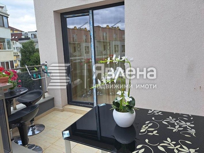 Двустаен слънчев апартамент