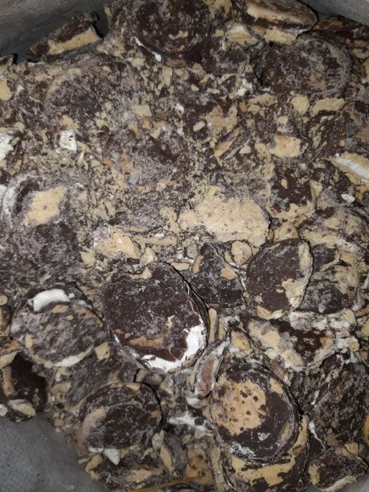 Mol qoylaga  pecheniy bor.