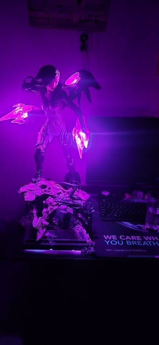 League of legends kai sa оригинална статуя. (фигура)