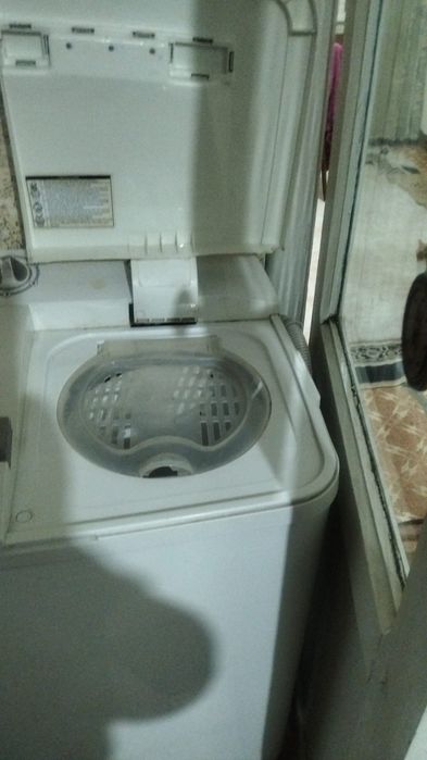 Продаю стиральную машину