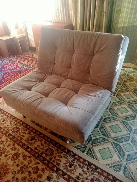 Срочно продам. Раскладной диван