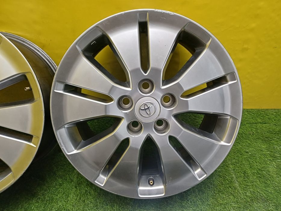 Диски R17 5x114.3 на Toyota и другие.