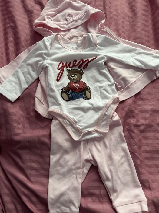 Детски анцунг Guess