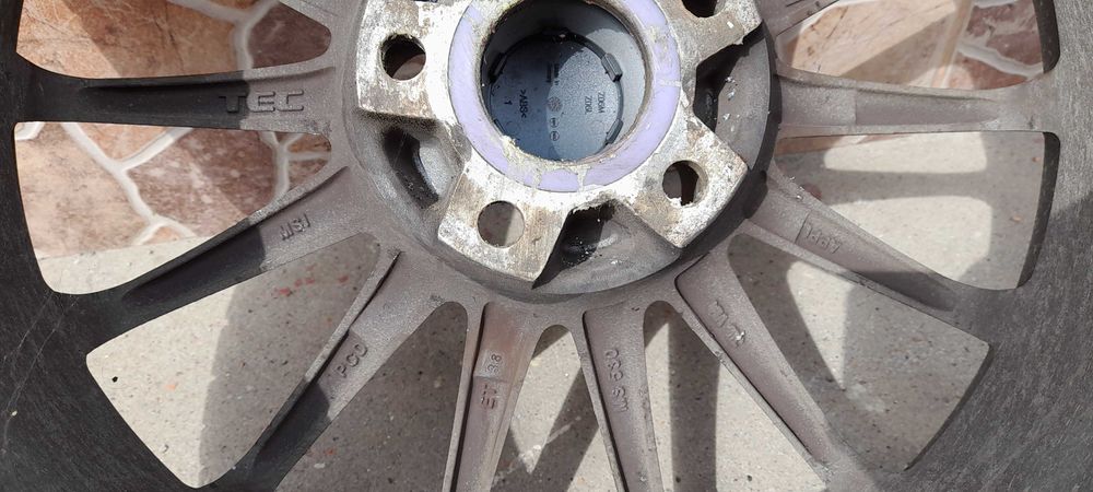 Janta Tec R18 cu cauciuc 225x40R18 1buc