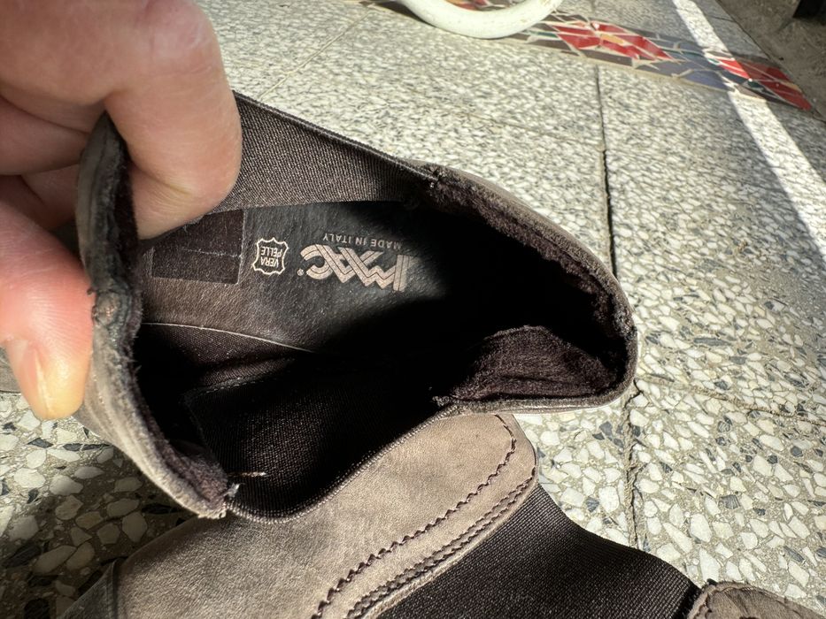 Пеодавам дамски велурени боти 39 номер