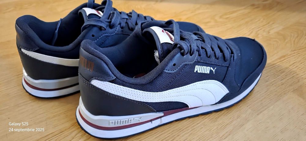 Pantofi sport bărbați.