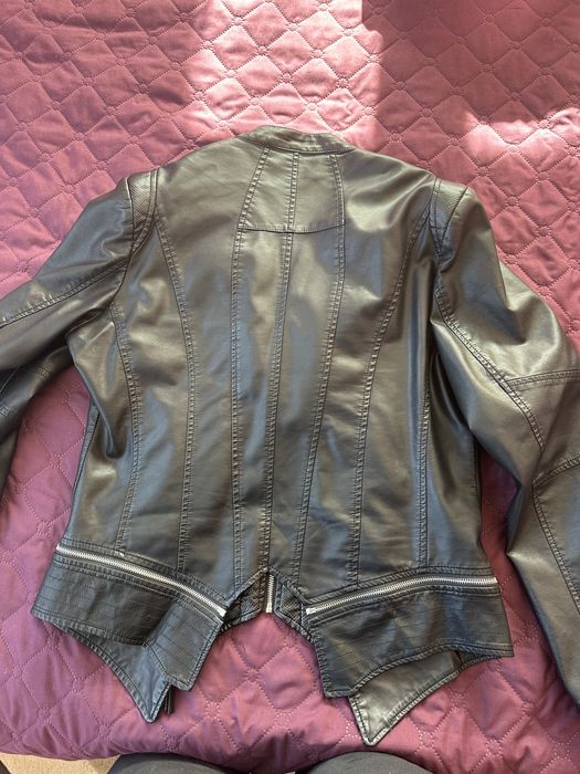 Ново кожено яке