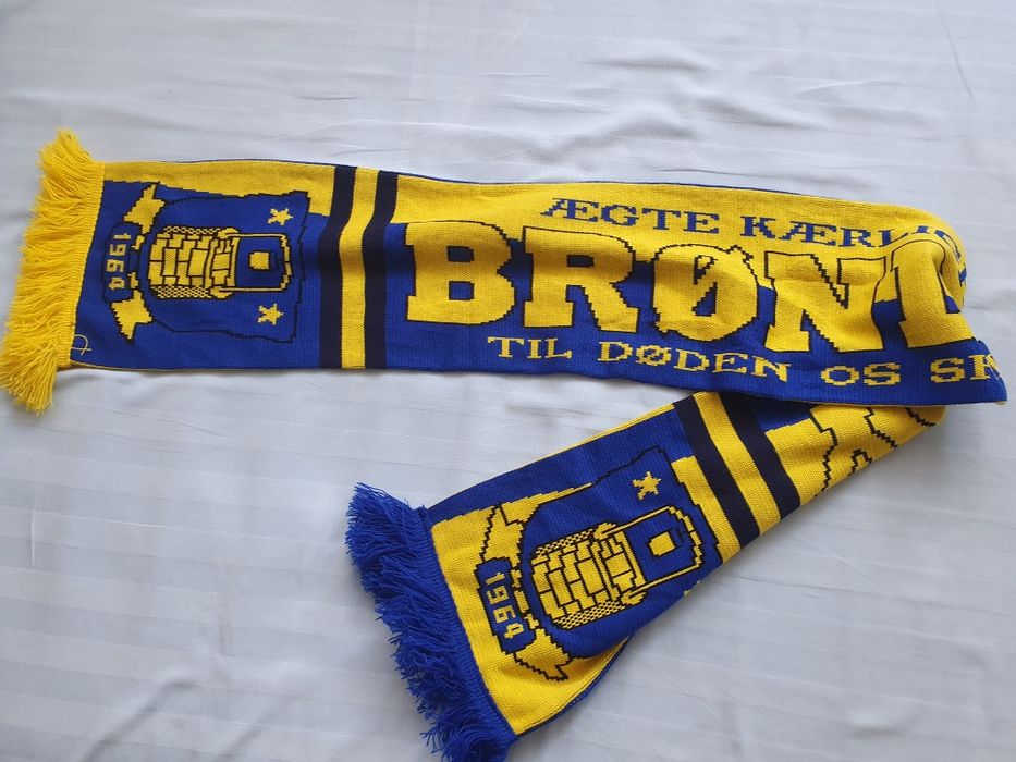 Фенски шалове на FC Бauern Munchen, Borussia Dortmund  и Brondby, нови