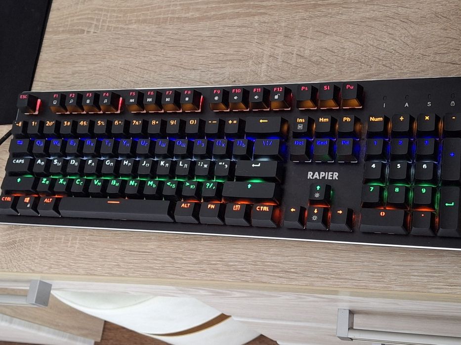 Продам игровую клавиатуру