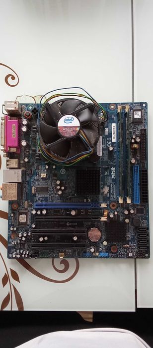 Placă de bază retro ABIT LG-95C (LGA775, DDR2, PCI-E, mATX) de vânzare