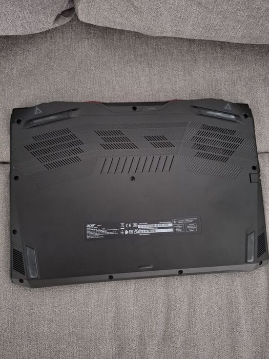 Laptop Gaming  Acer Nitro 5 + cadou (mouse pad, mouse si cooler rgb)