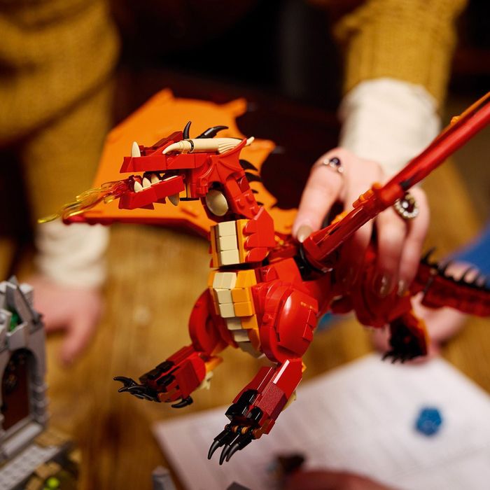 Lego 21348 Dungeons & Dragons Разказът на Червения дракон
