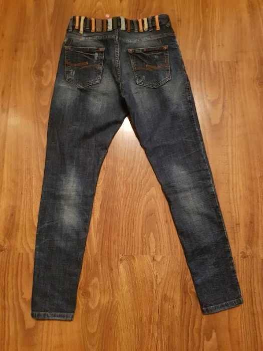 Blugi Blue White,marimea 36/38,stare f buna