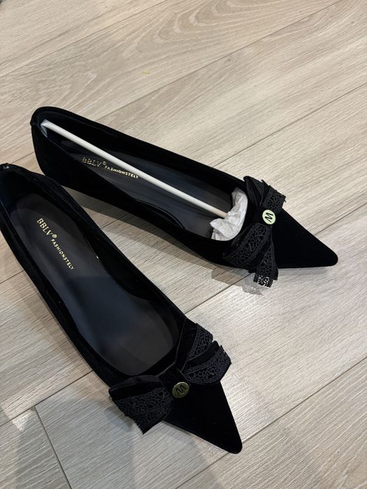 Новые туфли 38 размер, каблук 3 см