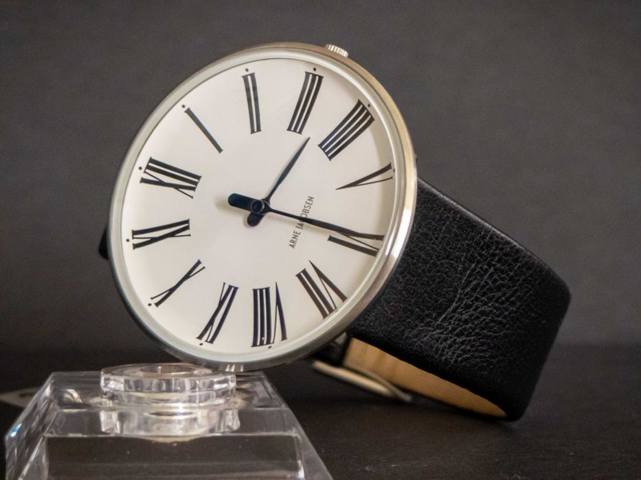 Унисекс часовник Arne Jacobsen Roman