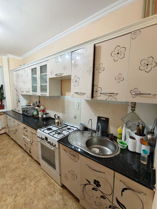 Срочно продам кухонный гарнитур