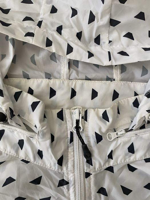 Ветровка / Яке Nike със скрита качулка