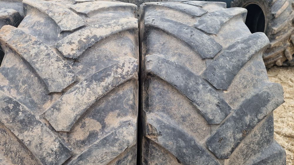 CAUCIUCURI Încărcător 405/70-24 marca Mitas, 14 ply