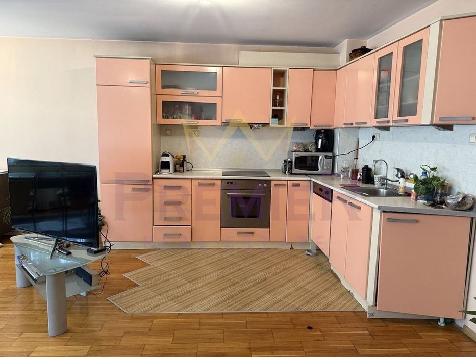 Продава се Многостаен апартамент в Пловдив, Център - 150 кв.м за 3100 €/кв.м - Снимка #1