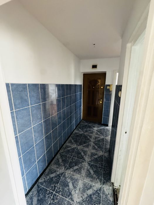Apartament de vanzare cu 3 camere, etaj 3