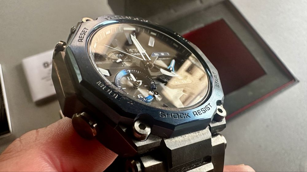 Часовник CASIO G-SHOCK MTG-B2000B-1A2ER Гаранция