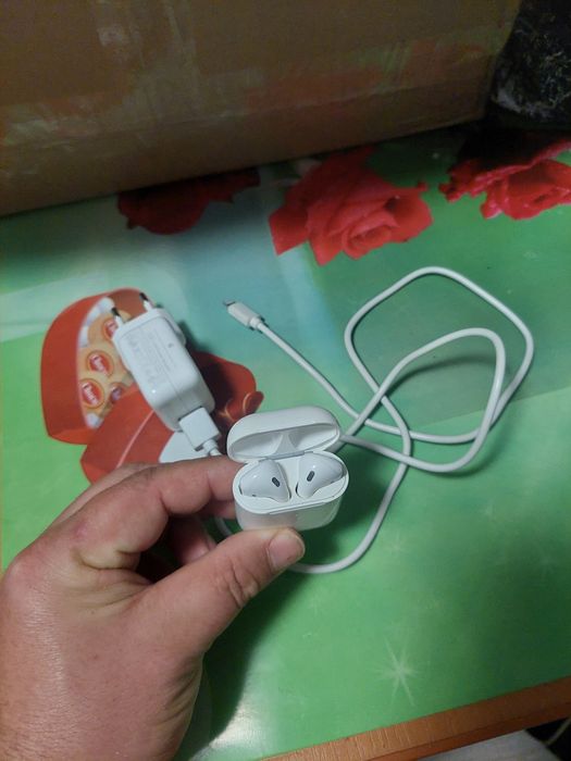 Casti cu ancarcator iPhone