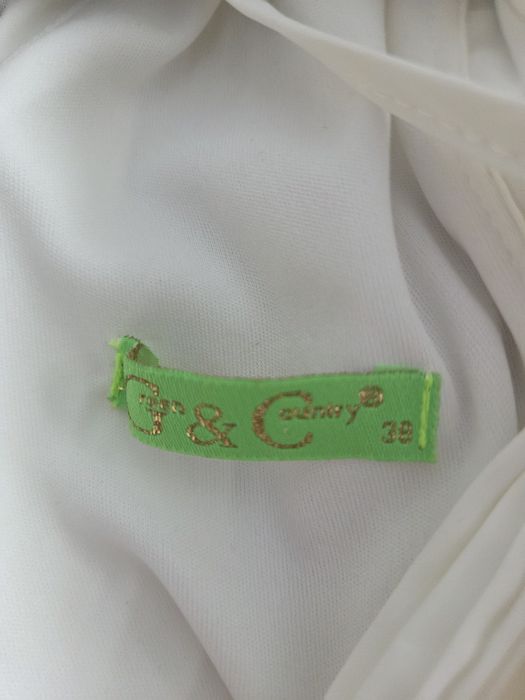 Елегантна бяла рокля, размер 38