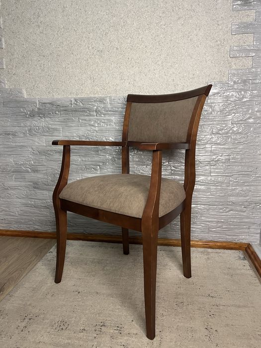 Перетяжка мебели из дерева