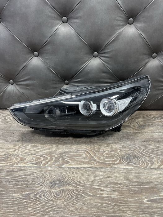 Hyundai i30 led ляв фар фарове лед