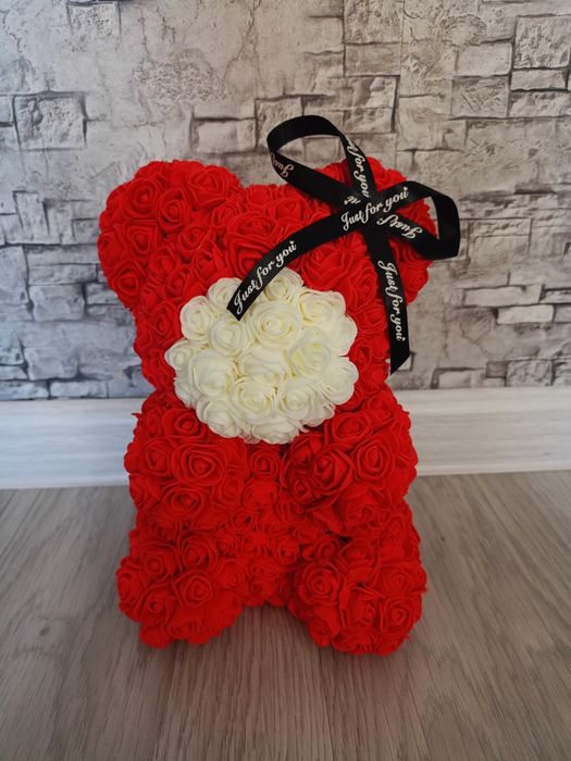 Ново мече от вечни рози