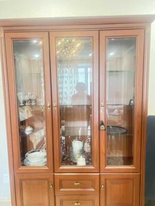 Продаю шкаф в зал